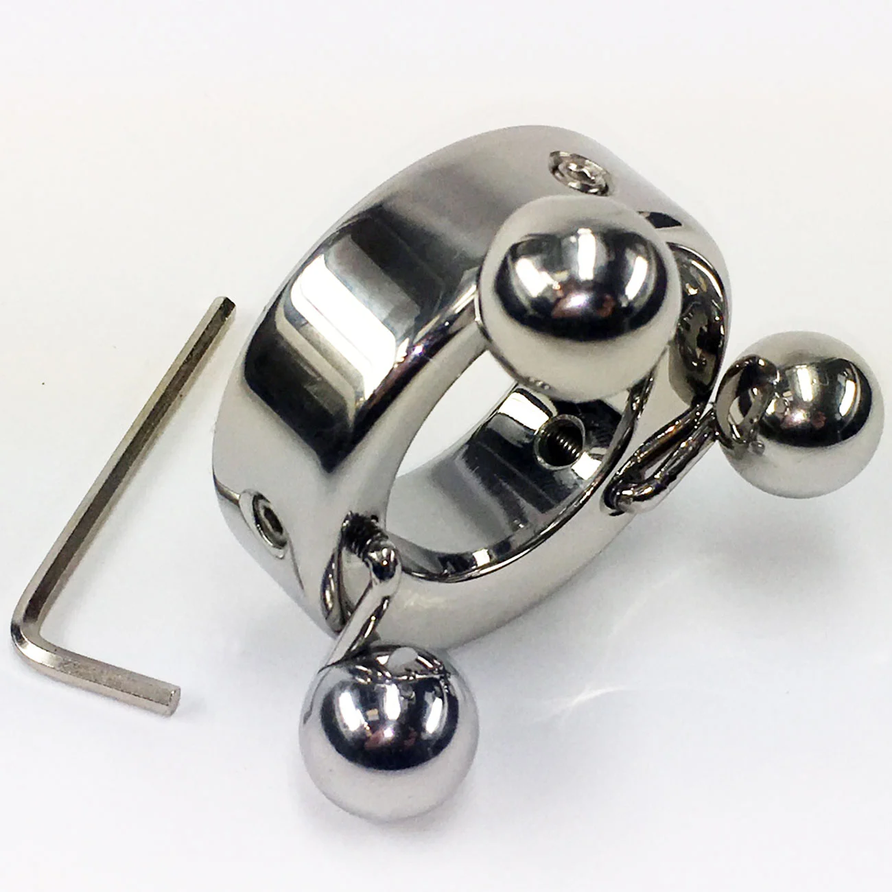 Roestvrij Stalen 3-Bullet Torture Ballstretcher Van MAE-Toys 3 Roestvrij Stalen 3-Bullet Torture Ballstretcher Van MAE-Toys