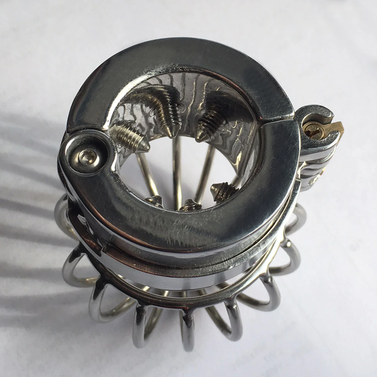 MAE-Toys Stainless Steel Ball Stretchers With Torture Screw Pins And Cage 7 MAE-Toys Stainless Steel Ball Stretchers With Torture Screw Pins And Cage - Afbeelding 5