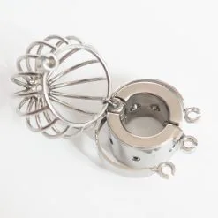 MAE-Toys Stainless Steel Ball Stretchers With Torture Screw Pins And Cage 9 MAE-Toys Stainless Steel Ball Stretchers With Torture Screw Pins And Cage -C&B Toys Verkoopwinkel pin ballstretcher met kooi 7